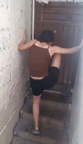 Adana’da bir kadın, komşusunun gürültü yapması nedeniyle rahatsız olduğunu iddia