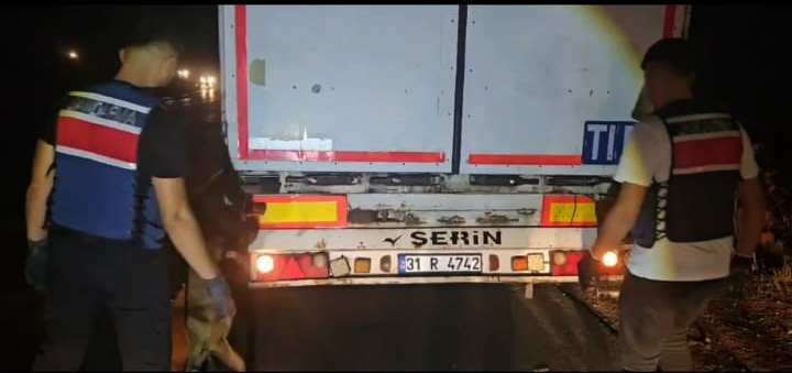 Nurdağlı K.Y.’nin yönetimindeki bir TIR, Nurdağı-Gaziantep kara yolunda durduruldu. Yapılan