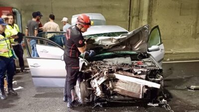 Kahramanmaraş’ta otomobil ile kamyonun karıştığı trafik kazasında 2 kişi yaralandı.