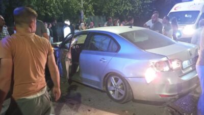 Kahramanmaraş’ın Türkoğlu ilçesinde iki otomobilin çarpışması sonucu yaşanan trafik kazasında