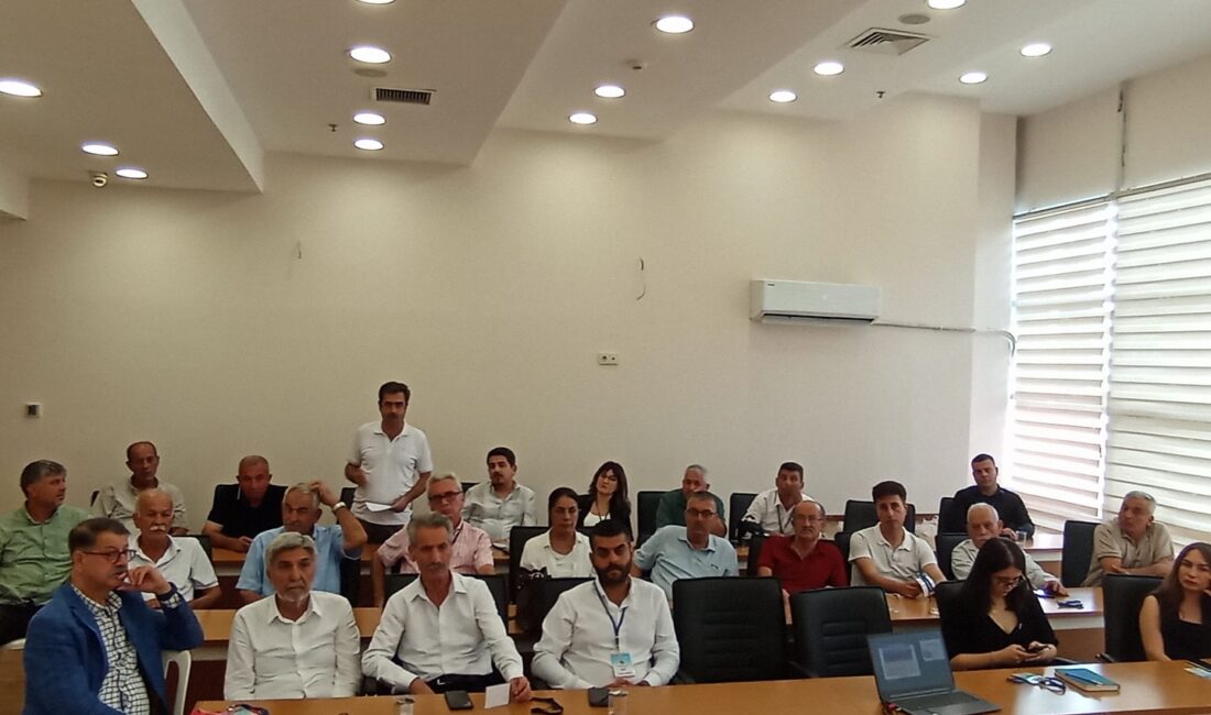 Cumhuriyet Halk Partisi (CHP) Kadirli İlçe Başkanlığı, “Yerel Yönetimler” konulu