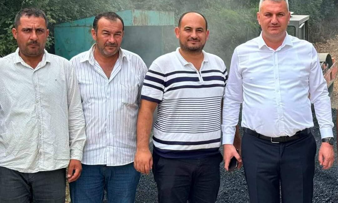 Düziçi Belediye Başkanı Mustafa İba, Karlıca Mahallesi’nde sıcak asfalt döküm