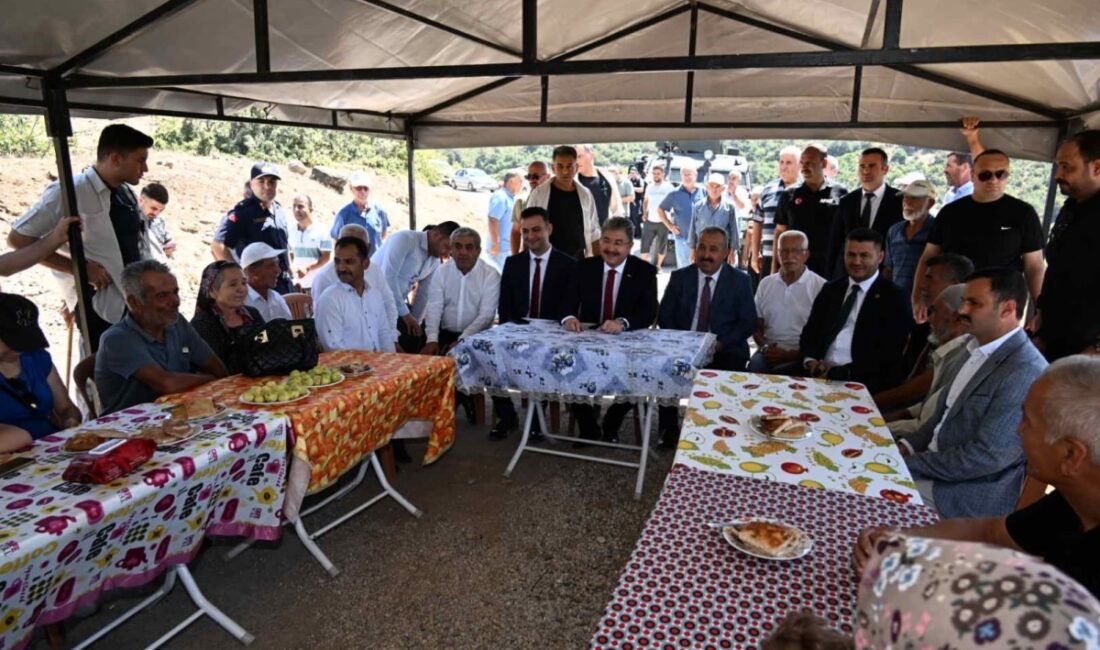 Osmaniye Valisi Dr. Erdinç Yılmaz, Çolaklı Köyü sakinleri ile bir