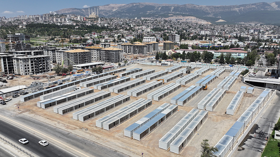 Büyükşehir Belediyesinin rezerv alandaki esnaflar için Piazza AVM yanında hayata