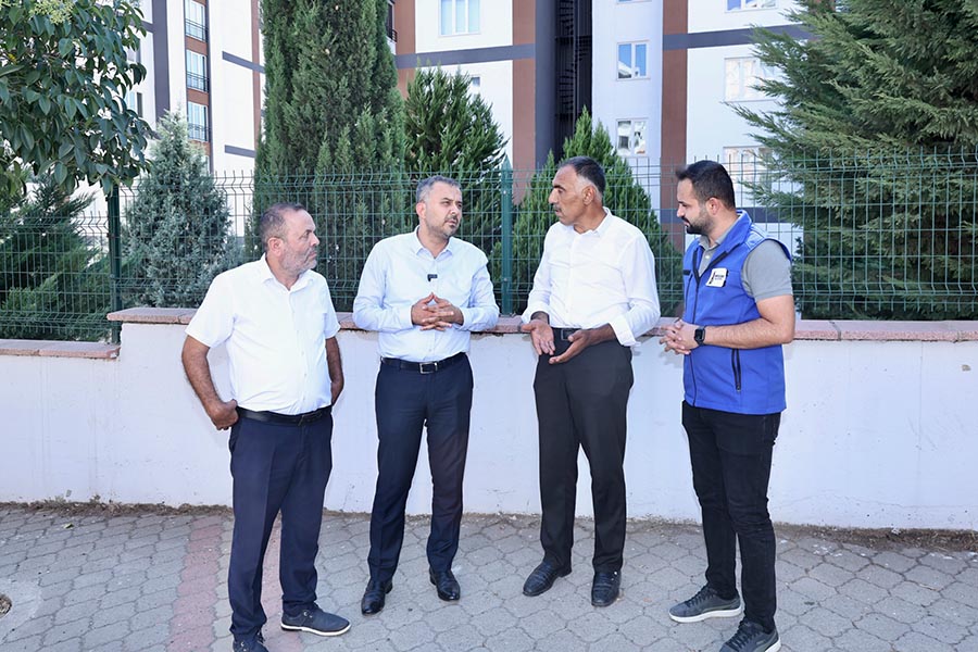 Haydarbey ve Ertuğrul Gazi Mahallesi’ndeki asfalt çalışmaları tüm hızıyla devam