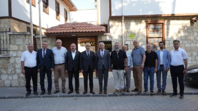 MÜSİAD Kahramanmaraş Şubesi Başkanı Şerafettin Özcan ve yönetimi, Ak Parti