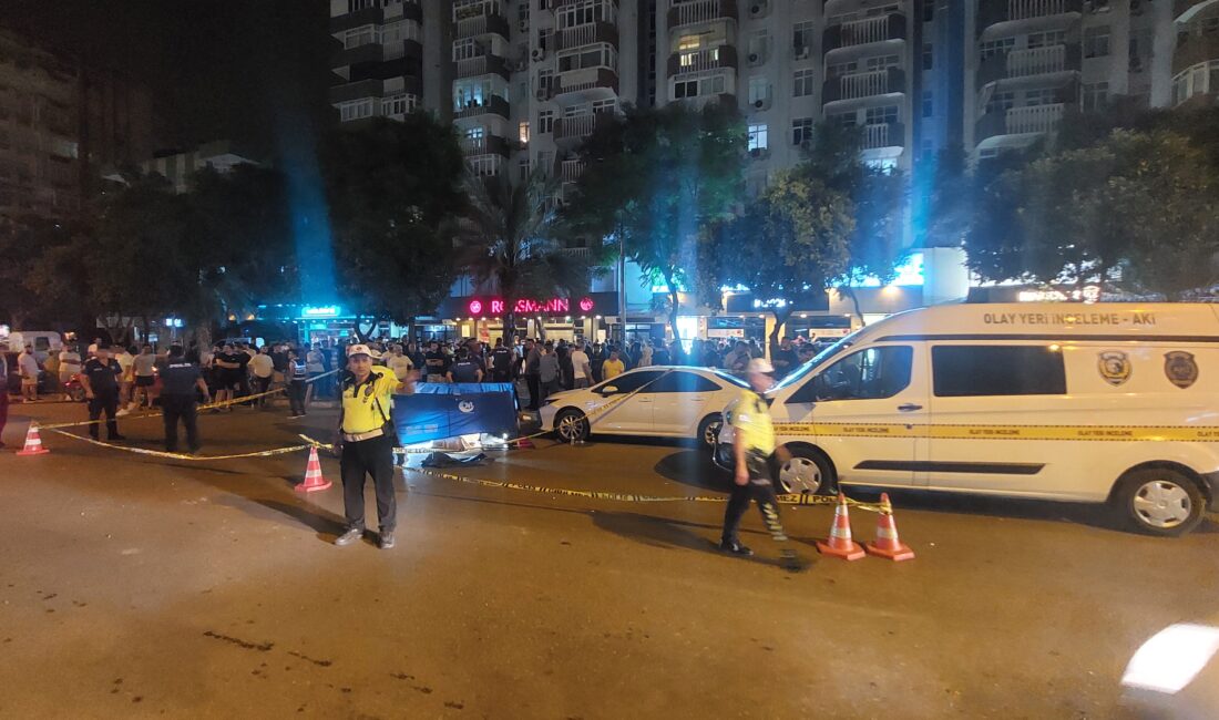 Adana’da meydana gelen trafik kazasında, bir sürücü kontrolünden çıkan otomobilin