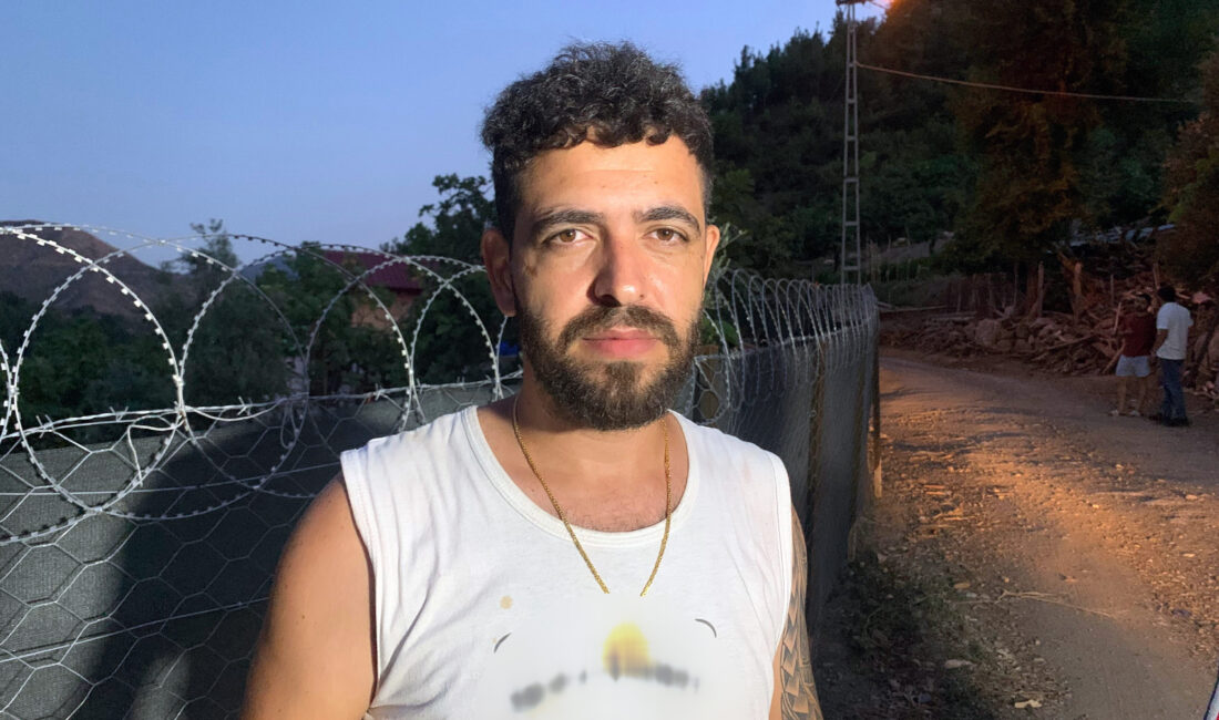 Adana’nın Kozan ilçesinde bir yangın sırasında helikopterleri kırılıp baraj gölüne