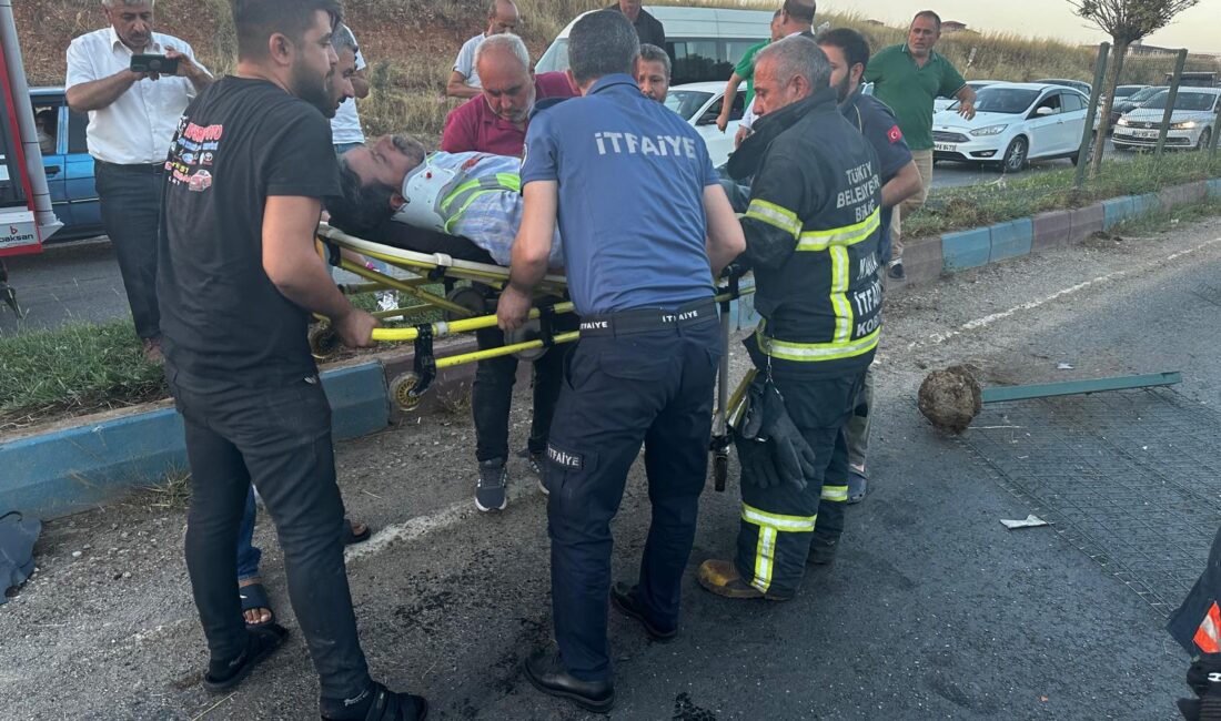 Adıyaman’ın Kahta ilçesinde meydana gelen trafik kazasında 2 sürücü yaralandı.