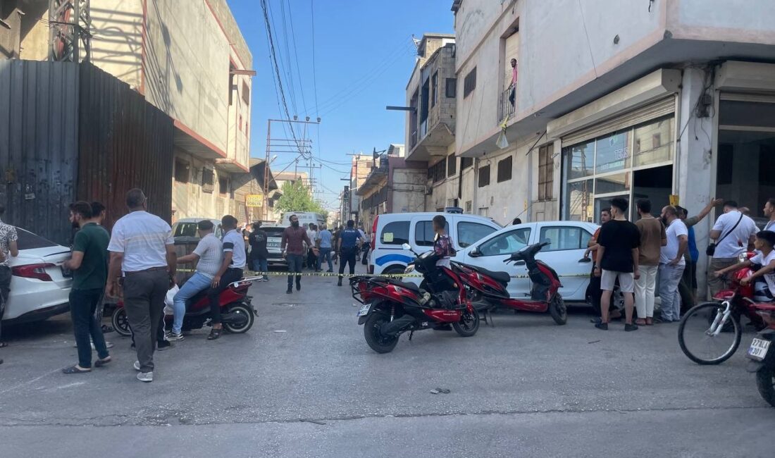 Gaziantep’te bir fabrikada çalışan 21 yaşındaki Mustafa Taş, pres makinesine