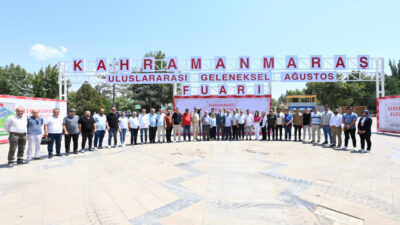 Açılış öncesi Geleneksel Ağustos Fuarı alanında basın mensuplarıyla bir araya