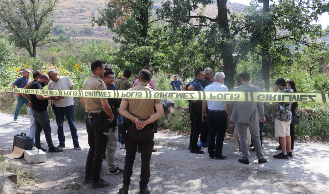 Kayseri’de gerçekleşen olayda, Mustafa Dever (40) adlı kişi, evinin bahçesinde