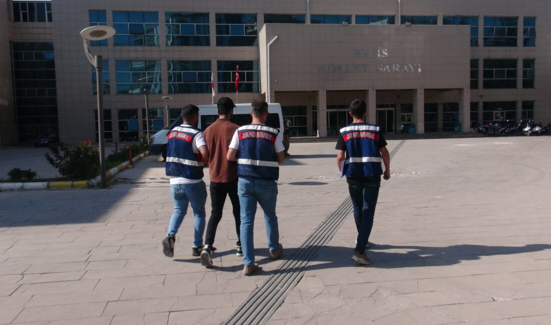 Kilis’te jandarma tarafından düzenlenen operasyonda terör örgütü PKK şüphelisi M.E.,