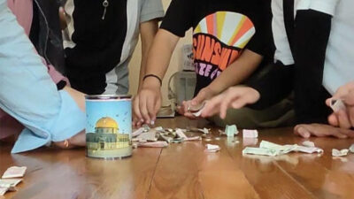 Osmaniye ili Sumbas ilçesinde Kur’an kursu öğrencileri, örnek bir davranış