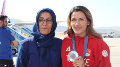 Milli boksör Hatice Akbaş, Paris 2024 Olimpiyat Oyunları’nda 54 kilo