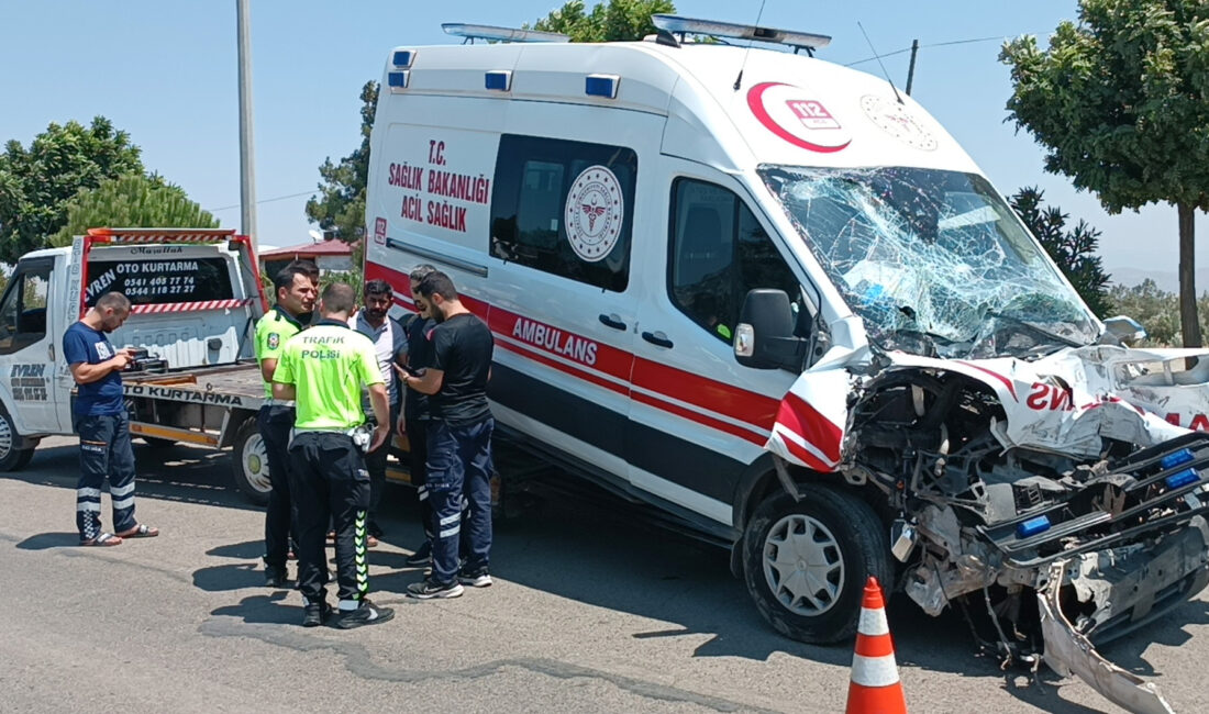 İslahiye ilçesinde tankere çarpan ambulansın sürücüsü ve 2 sağlık personelinin