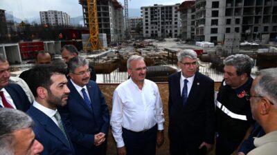 İçişleri Bakan Yardımcısı Münir Karaloğlu beraberinde Osmmaniye Valisi Dr. Erdinç