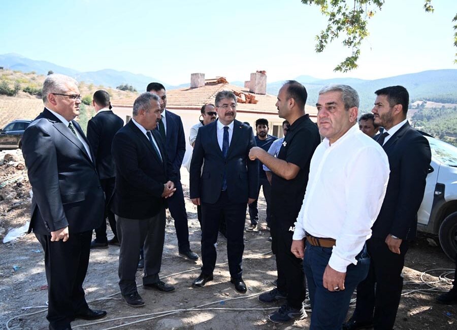 Osmaniye Valisi Dr. Erdinç Yılmaz, Hasanbeyli Yeşilyurt Köyünde yapımı devam