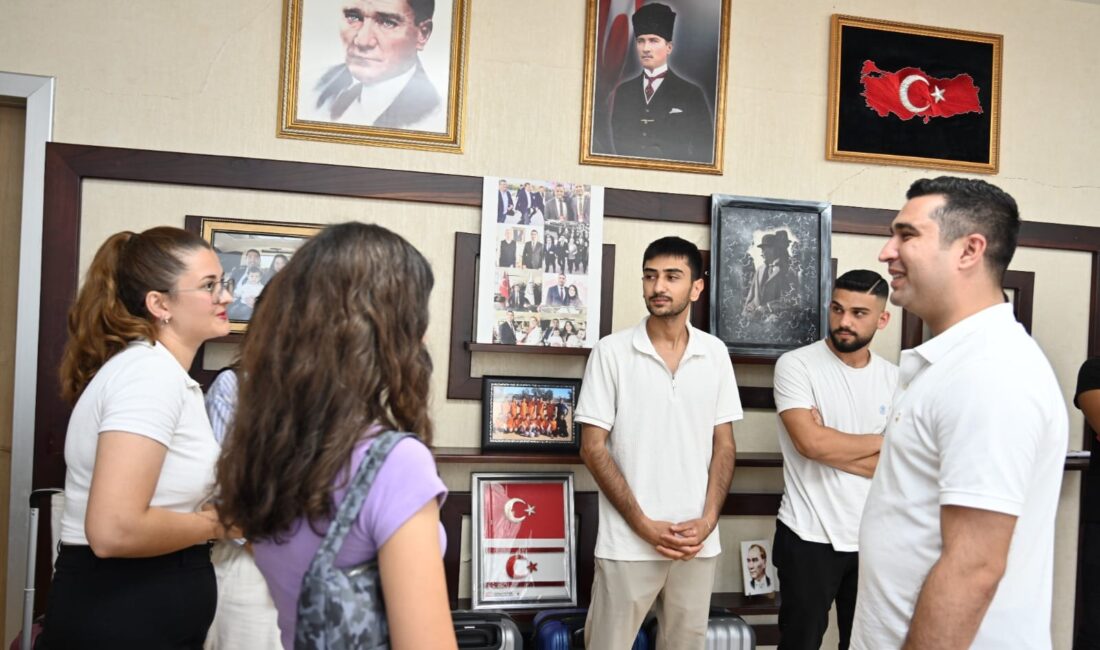 Kadirli Belediye Başkanı Mustafa Mert Olcar, “İlk Bavul Bizden” projesi