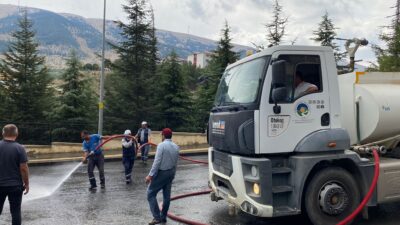 Çağlayancerit Belediye Başkanı Av. Yemliha Göktaş, ilçedeki temizlik çalışmalarına hız