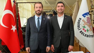 Ceyhan Belediye Başkanı Kadir Aydar’a siyasi yasak getirilmesinin ardından, Kadirli