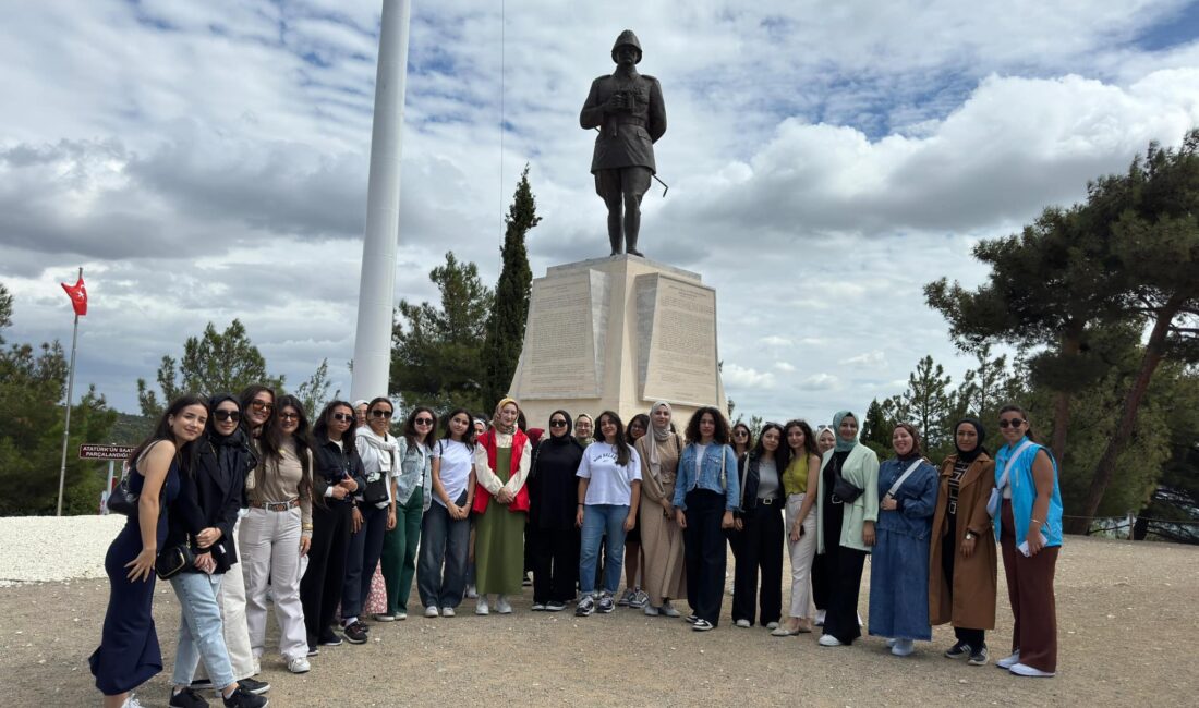 Osmaniye Gençlik Merkezi tarafından düzenlenen geziyle, bir grup genç kız