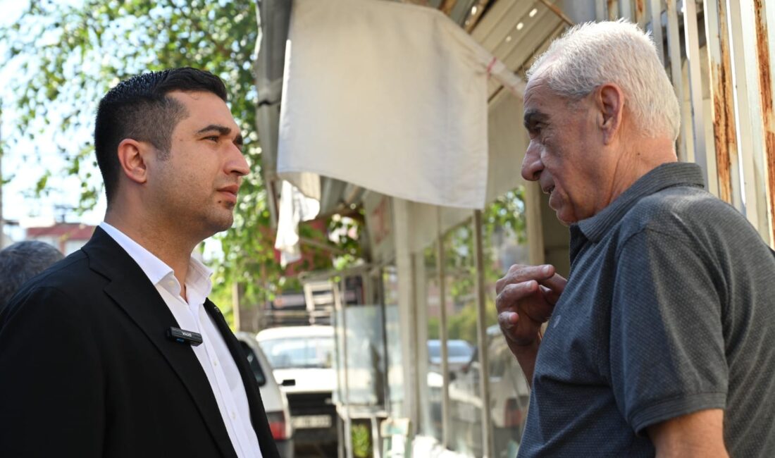 Kadirli Belediye Başkanı Mustafa Mert Olcar, asfalt yol çalışmaları yapılan