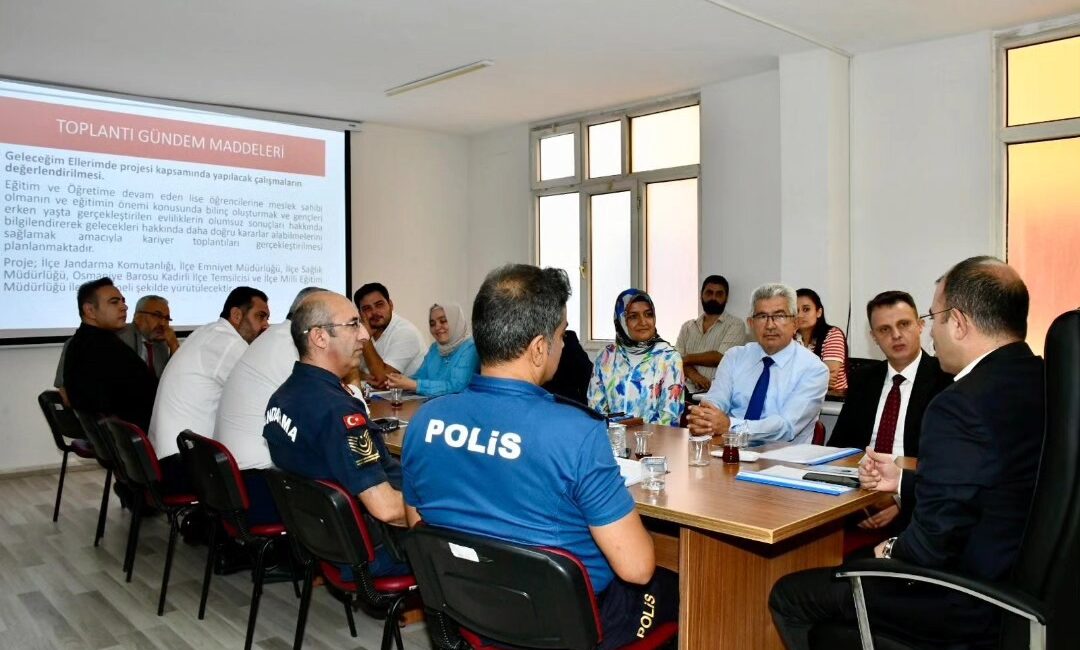 Kadirli’de, kadına yönelik şiddetle mücadele kapsamında önemli bir toplantı düzenlendi.