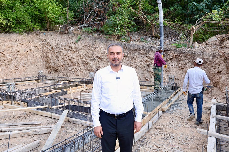 Yerinde dönüşüm kapsamında Onikişubat Belediyesi destekleriyle Büyüksır Mahallesi’nde gerçekleştirilen temel