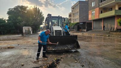 Kadirli Belediyesi Su ve Kanalizasyon Müdürlüğü (KASKİ) ekipleri, oluşan arızalara