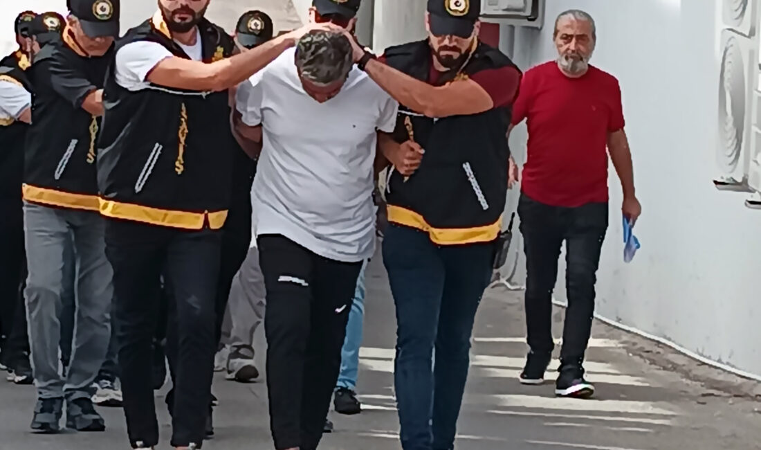 Adana’da dolmuş durağındaki sefer sırası tartışmasında çıkan olayda bir kişinin