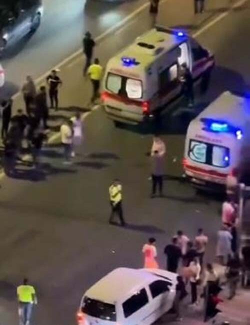 Gaziantep’te meydana gelen trafik kazasında otomobil ile motosiklet çarpıştı. Motosiklet