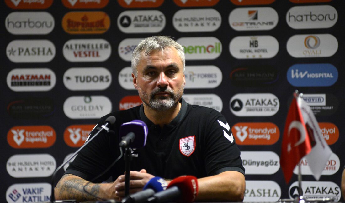 Hatayspor, Samsunspor’a 3-0 mağlup olduktan sonra teknik direktörler açıklamalarda bulundu.