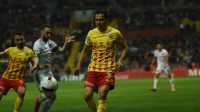 Kayserispor’da forma giyen Özbek oyuncu Otabek Shukurov’un yurt dışındaki bir