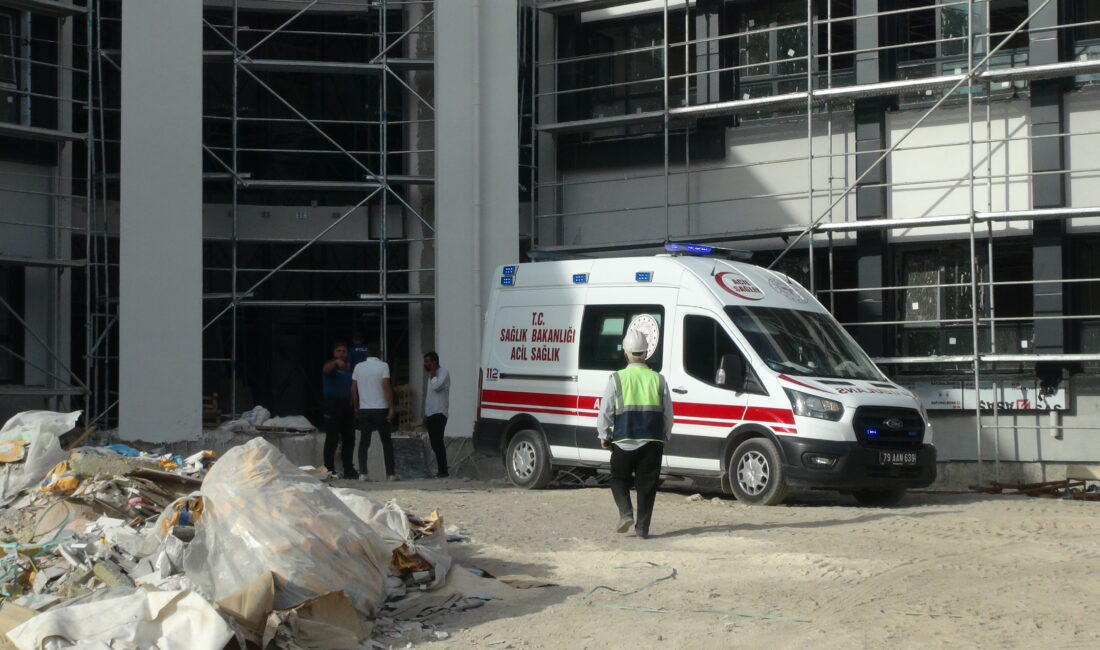 Kilis’te bir okul inşaatında çalışırken dengesini kaybeden Suriyeli Abdulhadi Zedan