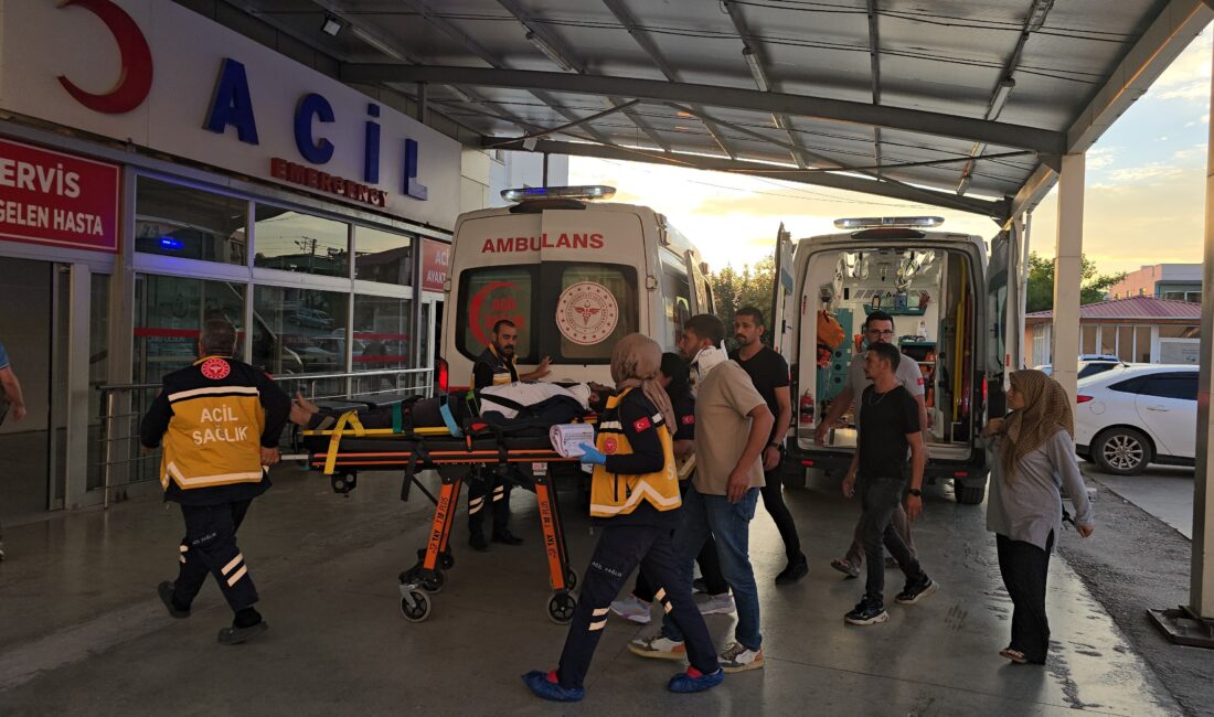 Kozan ilçesinde meydana gelen trafik kazasında 1’i bebek olmak üzere