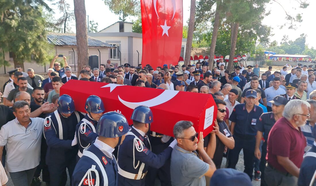 Osmaniye’nin Kadirli ilçesinde, Tunceli’de meydana gelen zırhlı askeri aracın şarampole