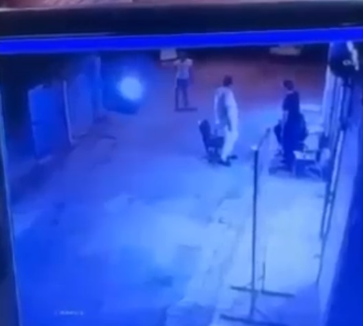 Adana Seyhan ilçesinde gece saatlerinde meydana gelen olayda, motosikletli 2