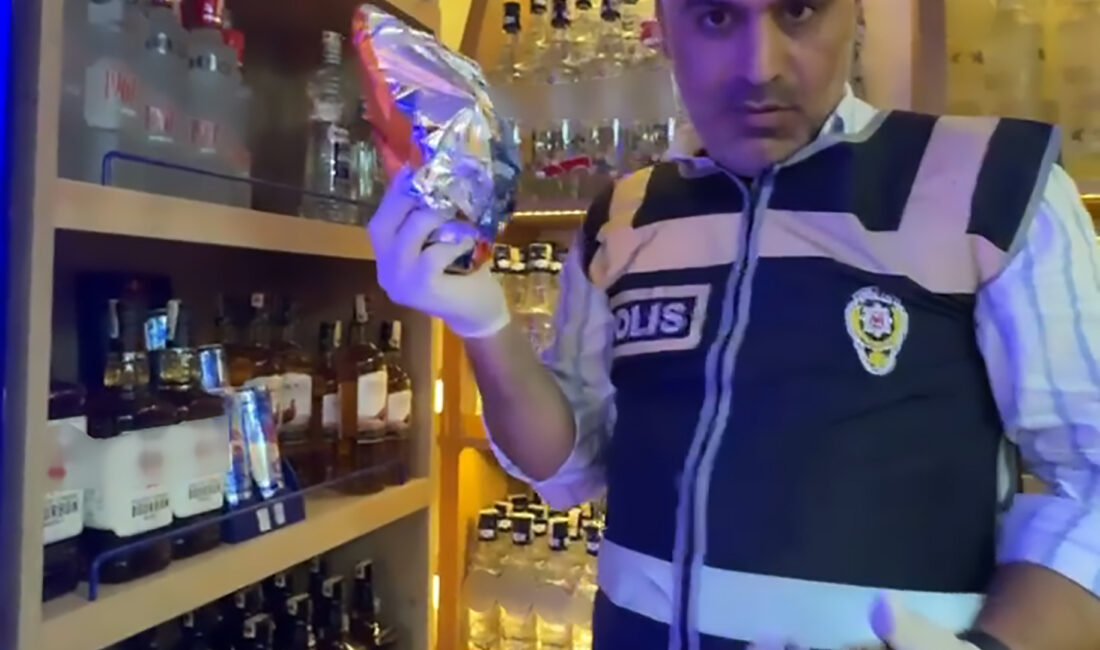 Adana’da bir tekel bayisine yapılan polis baskınında şaşırtıcı bir keşif