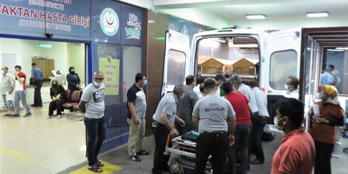 Kahramanmaraş’ın Elbistan ilçesinde meydana gelen trafik kazasında, bir otomobil aydınlatma