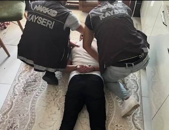 KAYSERİ, – KAYSERİ’de çeşitli suçlardan hakkında kesinleşmiş 13 yıl 5