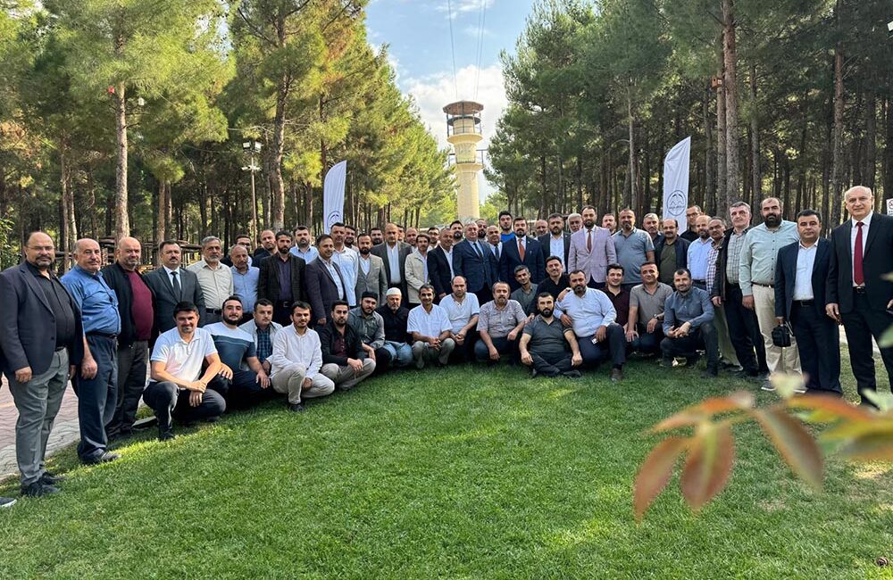 Dulkadiroğlu Belediye Başkanı Mehmet Akpınar, Din Görevlileri Haftası dolayısıyla ilçede