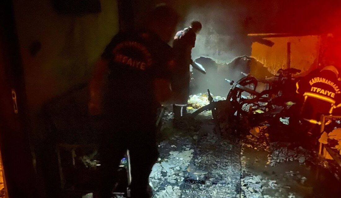 Kahramanmaraş’ta bir ikametle çıkan yangın korku dolu anların yaşanmasına neden