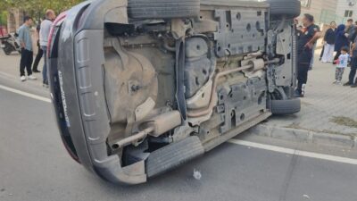 Kahramanmaraş’ta iki otomobilin çarpışması sonucu yaşanan trafik kazasında 1 kişi