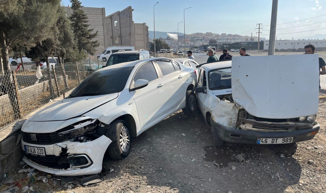 Kahramanmaraş’ta iki otomobilin çarpışması sonucu yaşanan trafik kazasında 2 kişi