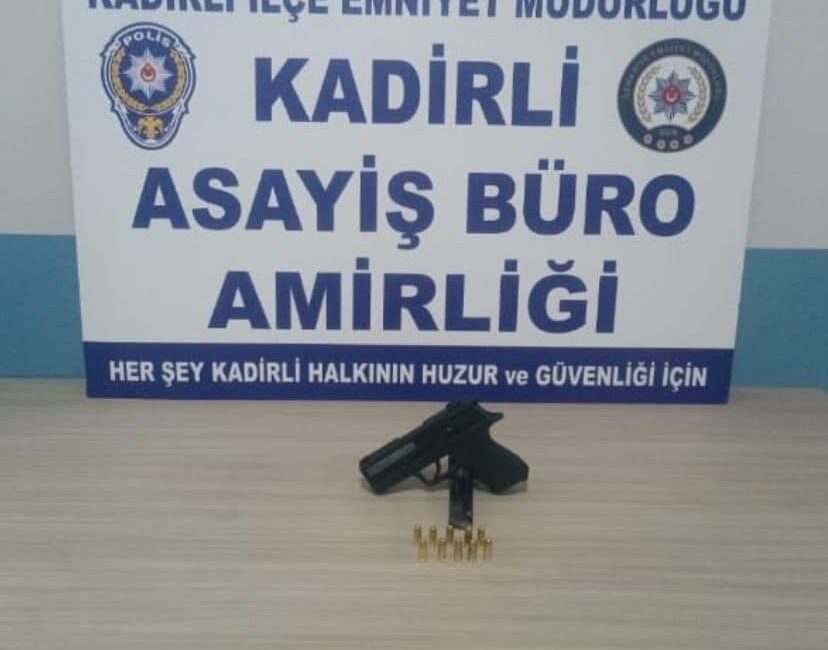Kadirli’de, çeşitli suçlara karıştıkları iddiasıyla asayiş uygulamalarında gözaltına alınan 31