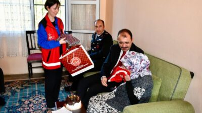 Kadirli ilçesinde doğduğu yıl Cumhuriyet ilan edilen 101.yaşındaki Sultan Ağaçdere