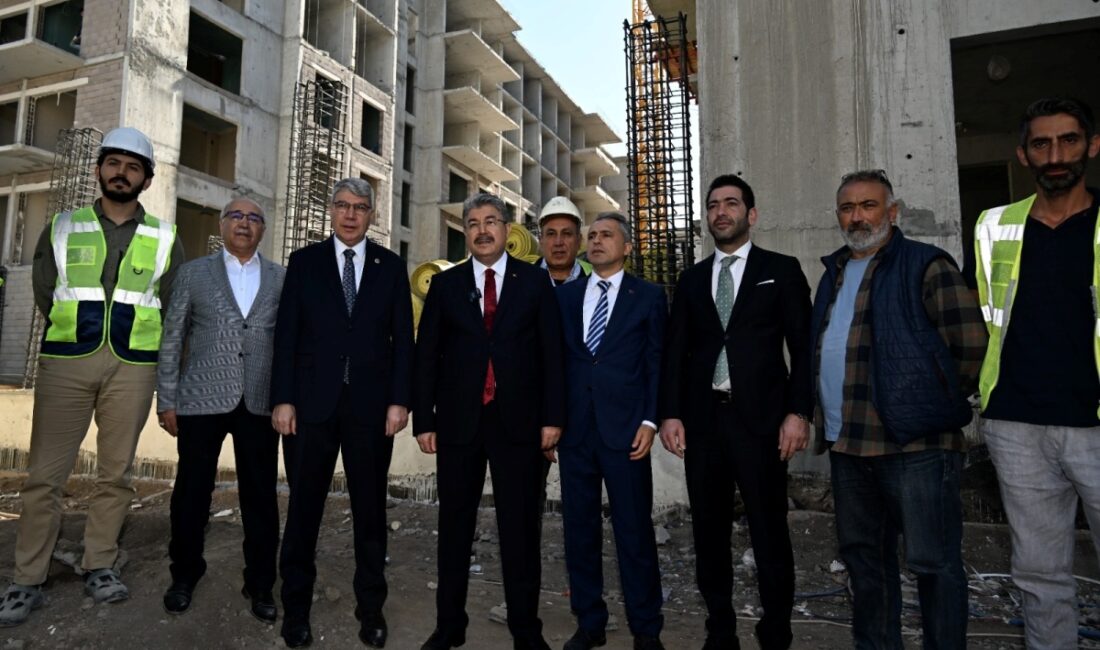 Osmaniye Valisi Dr. Erdinç Yılmaz, Osmaniye Milletvekili Seydi Gülsoy ve