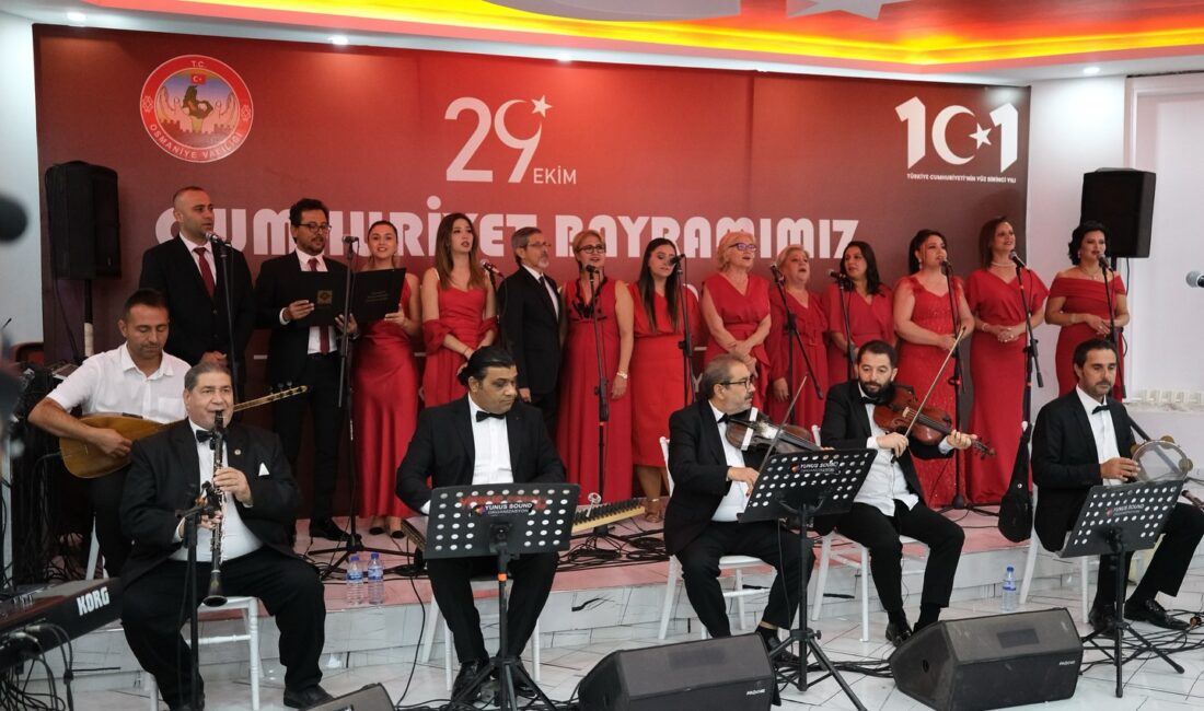 Osmaniye Valiliği tarafından, Cumhuriyetimizin Kuruluşunun 101. Yıldönümü dolayısıyla resepsiyon düzenlendi.