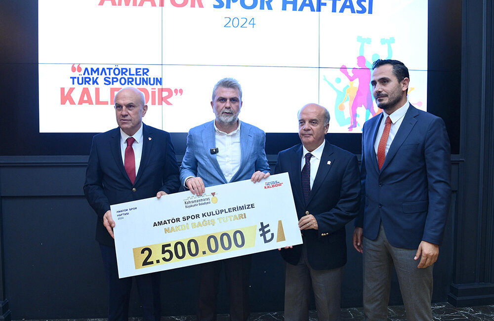 Amatör Spor Haftası dolayısıyla Şairler Tepesi’nde düzenlenen programa katılan Başkan
